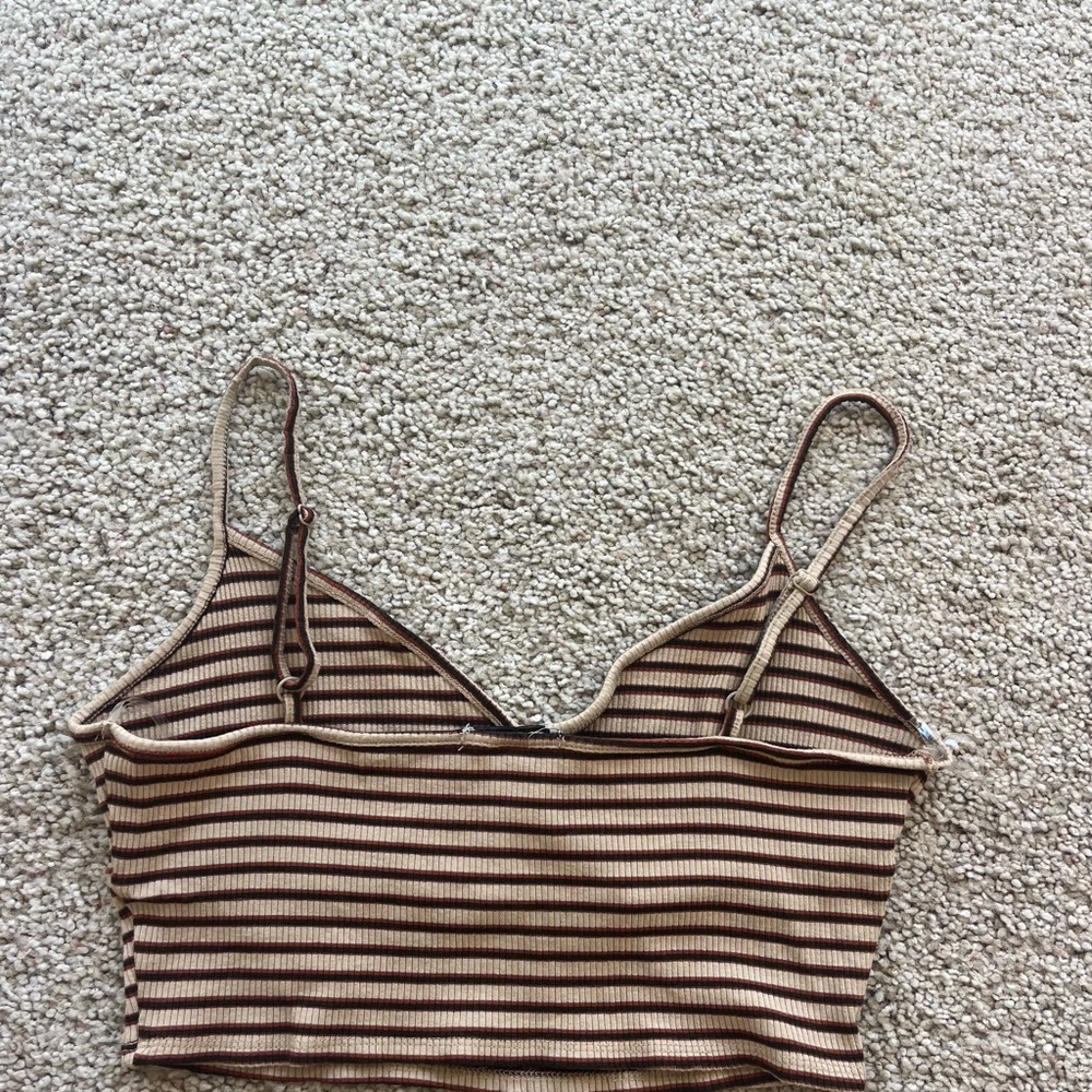 RSQ Ribbed Crop Top - Picture 2 of 3